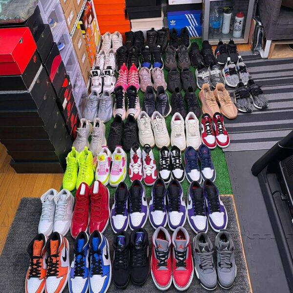 Authentic Nike shoes - Image 3